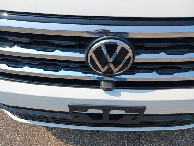 Photo of 2023 Opal White Pearl Volkswagen Atlas Cross Sport