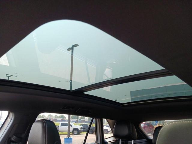 Photo of 2023 Opal White Pearl Volkswagen Atlas Cross Sport