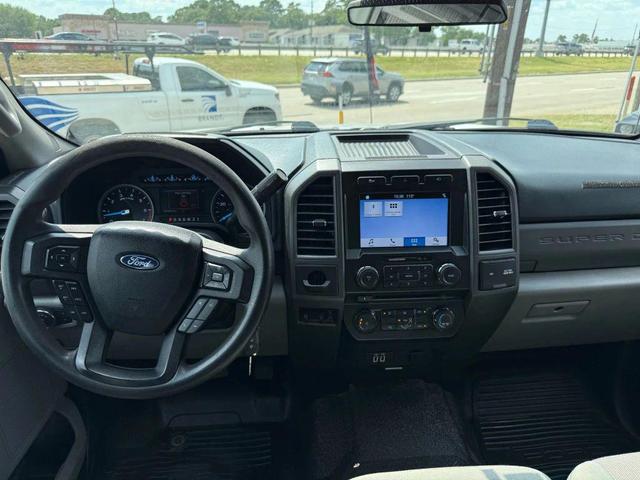Photo of 2017 Oxford White Ford F-250