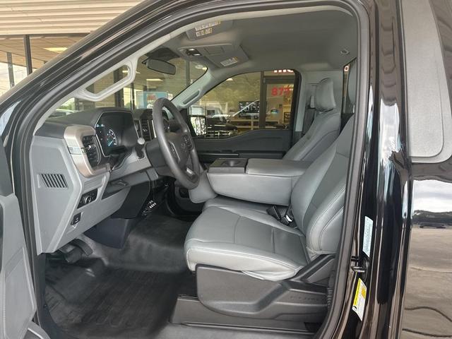 Photo of 2023 Agate Black Metallic Ford F-150