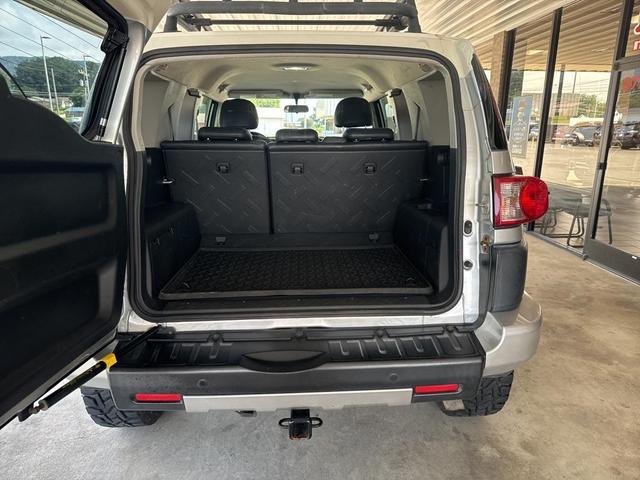 Photo of 2007 Silver Toyota FJ Cruiser