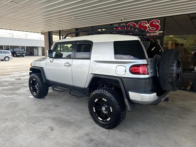 Photo of 2007 Silver Toyota FJ Cruiser