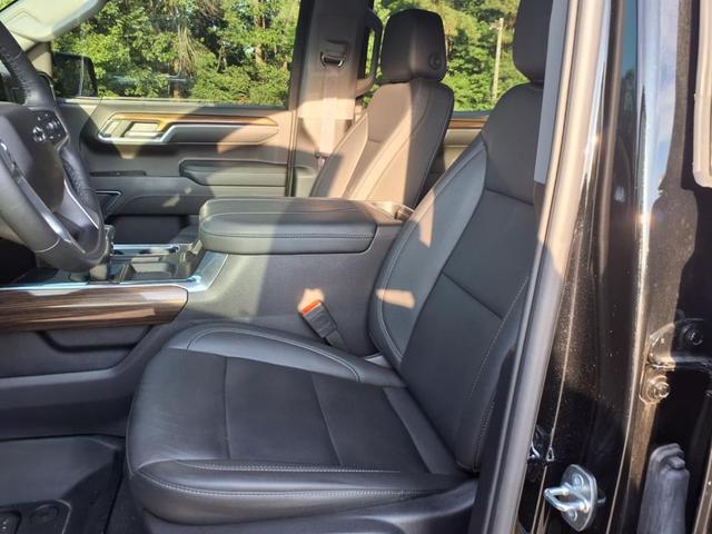 Photo of 2024 Black Chevrolet Silverado 1500