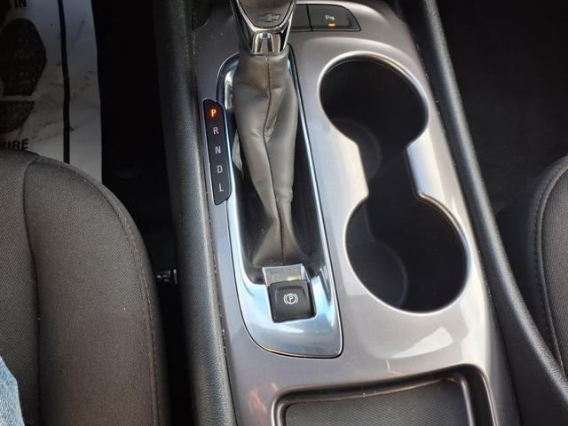 Photo of 2024 Summit White Chevrolet Malibu