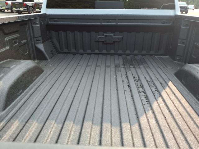 Photo of 2025 Summit White Chevrolet Silverado 2500
