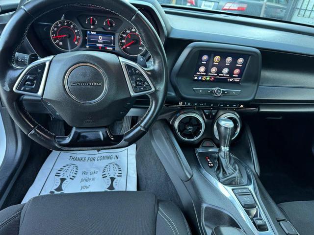 Photo of 2021 White Chevrolet Camaro