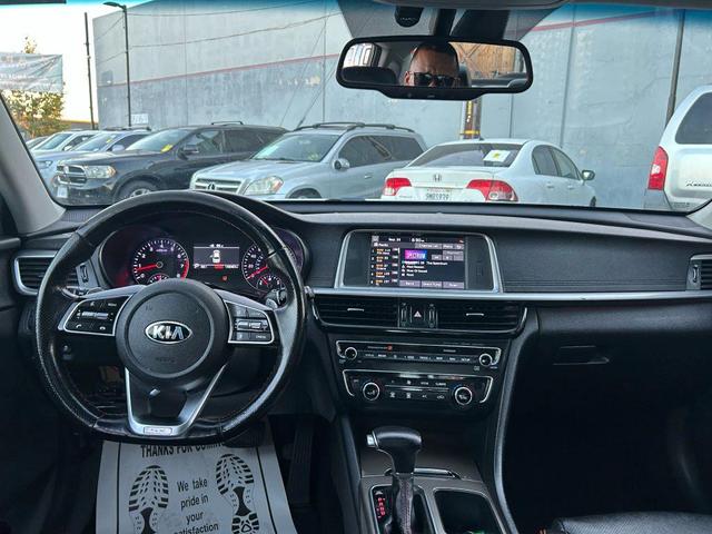 Photo of 2020 Silver Kia Optima