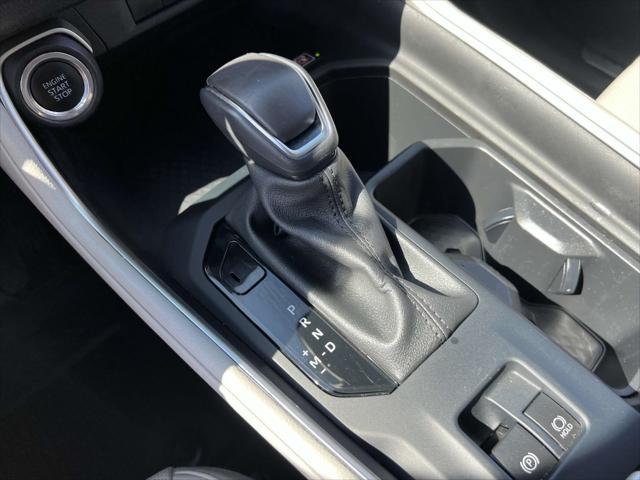 Photo of 2024 Pearl Toyota Grand Highlander