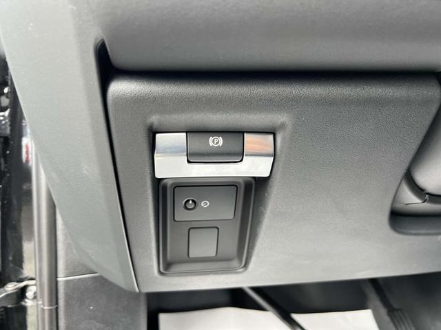 Photo of 2024 Tasman Blue Metallic Land Rover Defender