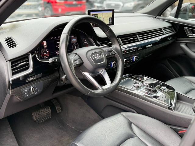 Photo of 2017 Black Audi Q7