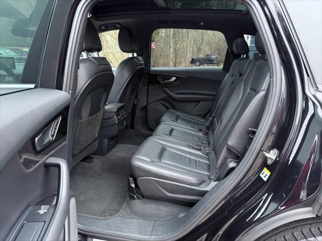Photo of 2017 Black Audi Q7
