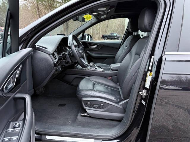 Photo of 2017 Black Audi Q7