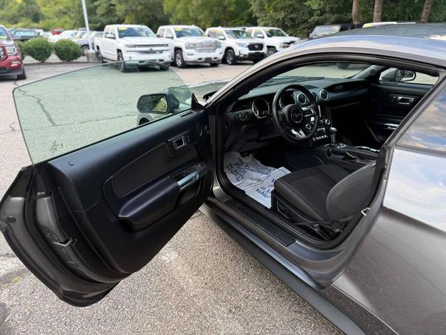 Photo of 2021 Carbonized Gray Metallic Ford Mustang