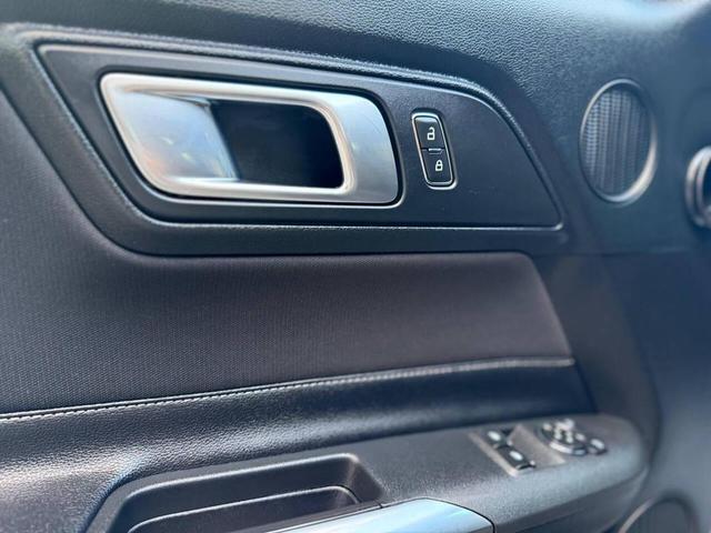 Photo of 2021 Carbonized Gray Metallic Ford Mustang