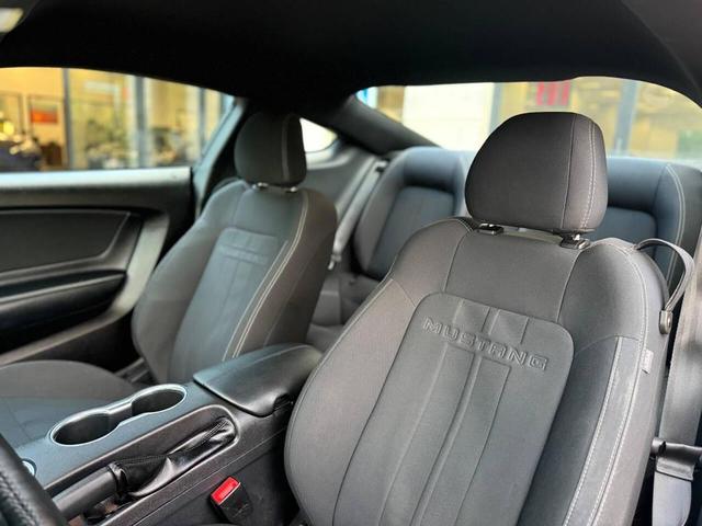 Photo of 2021 Carbonized Gray Metallic Ford Mustang