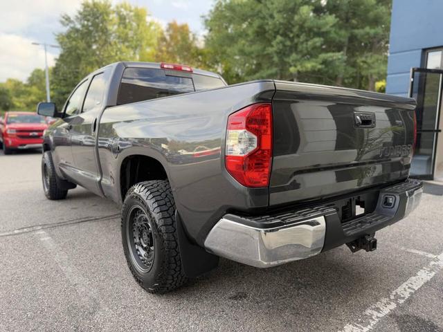 Photo of 2015 Magnetic Gray Metallic Toyota Tundra