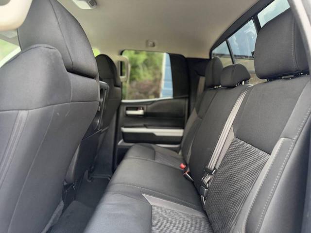 Photo of 2015 Magnetic Gray Metallic Toyota Tundra