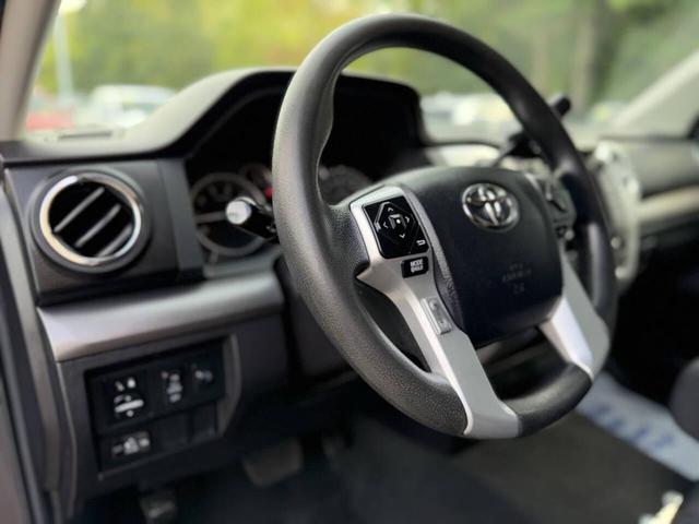 Photo of 2015 Magnetic Gray Metallic Toyota Tundra