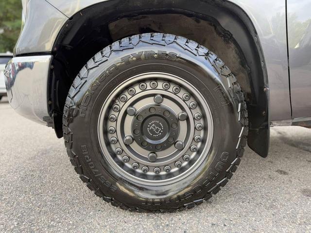 Photo of 2015 Magnetic Gray Metallic Toyota Tundra