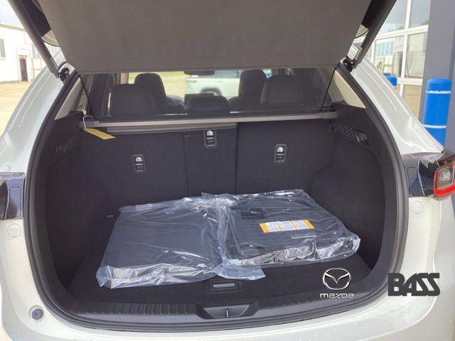 Photo of 2025 White Metallic Mazda CX-5