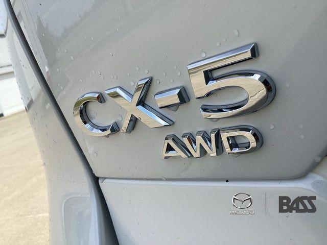 Photo of 2025 White Metallic Mazda CX-5