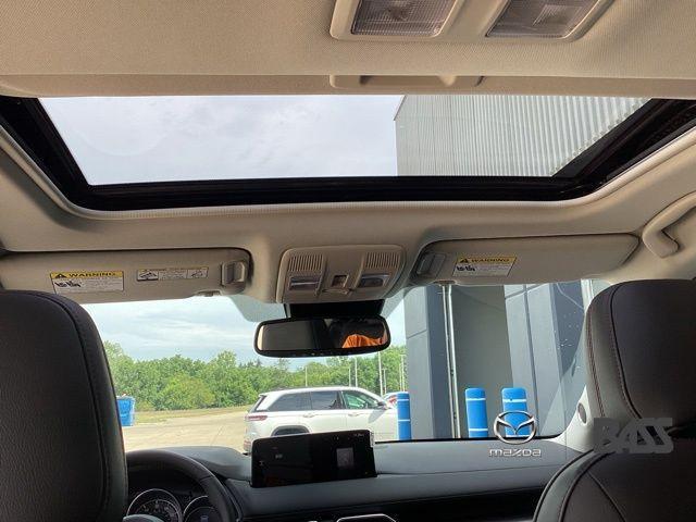 Photo of 2025 White Metallic Mazda CX-5