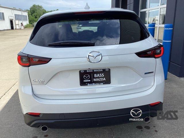 Photo of 2025 White Metallic Mazda CX-5