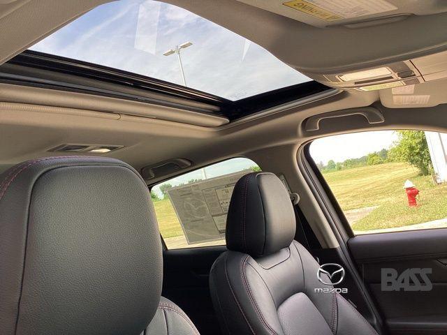 Photo of 2025 White Metallic Mazda CX-5