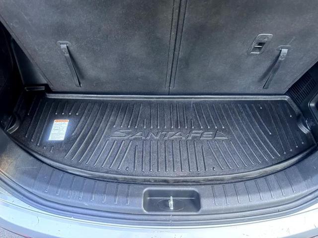 Photo of 2016 Gray Hyundai SANTA FE
