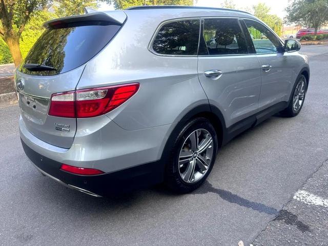 Photo of 2016 Gray Hyundai SANTA FE