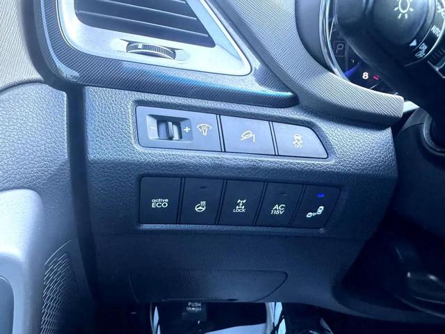 Photo of 2016 Gray Hyundai SANTA FE