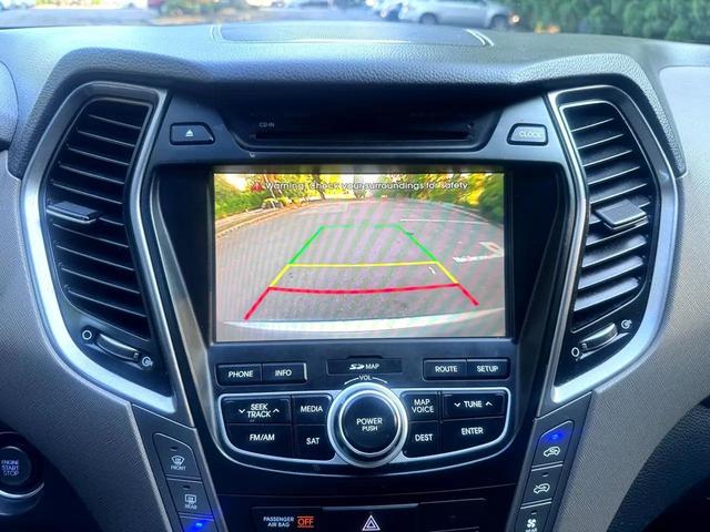 Photo of 2016 Gray Hyundai SANTA FE