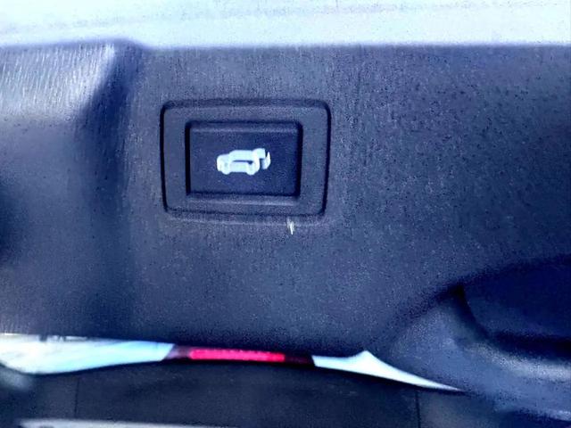 Photo of 2016 Gray Hyundai SANTA FE