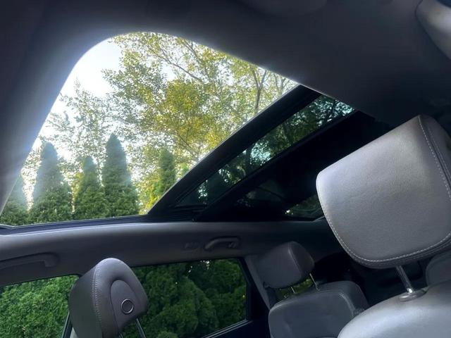 Photo of 2016 Gray Hyundai SANTA FE