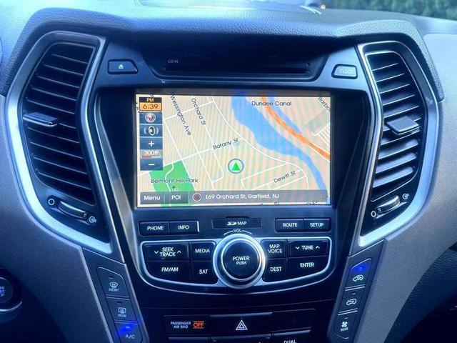 Photo of 2016 Gray Hyundai SANTA FE