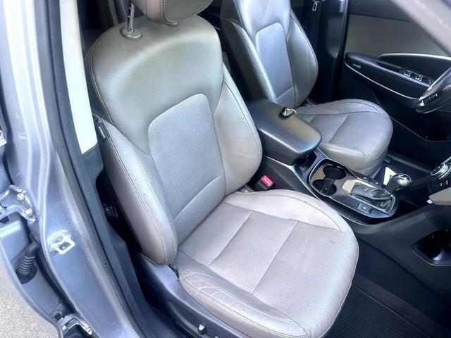 Photo of 2016 Gray Hyundai SANTA FE