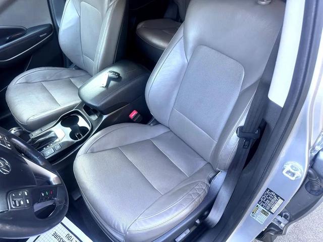 Photo of 2016 Gray Hyundai SANTA FE