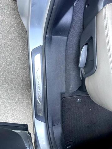 Photo of 2016 Gray Hyundai SANTA FE