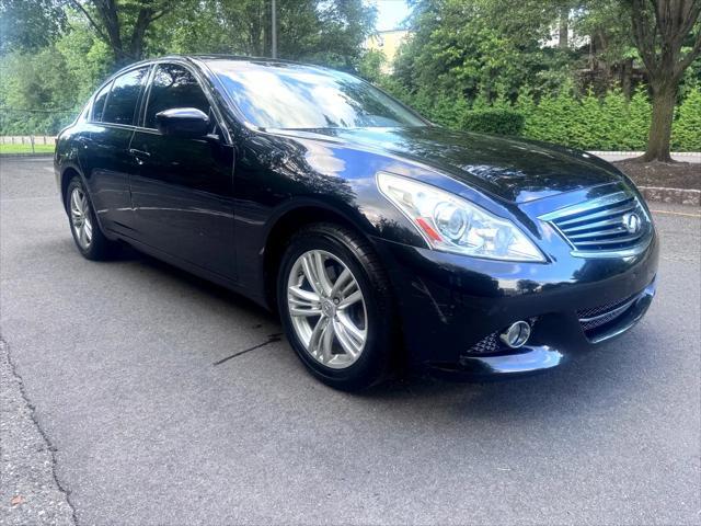 Photo of 2013 Black INFINITI G37x