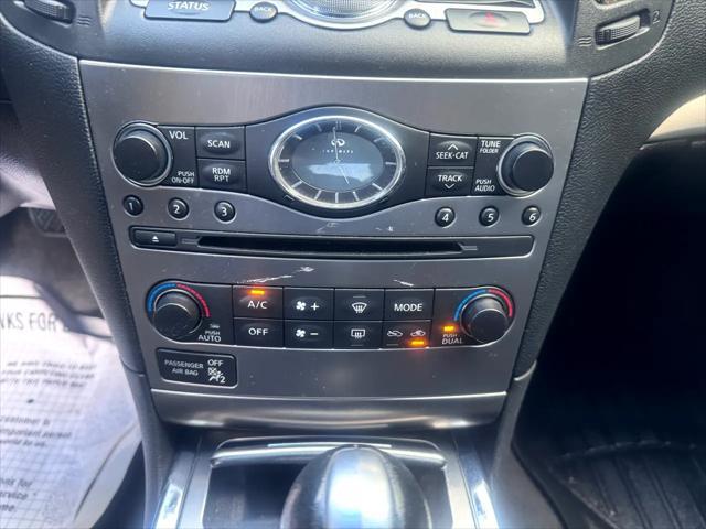 Photo of 2013 Black INFINITI G37x