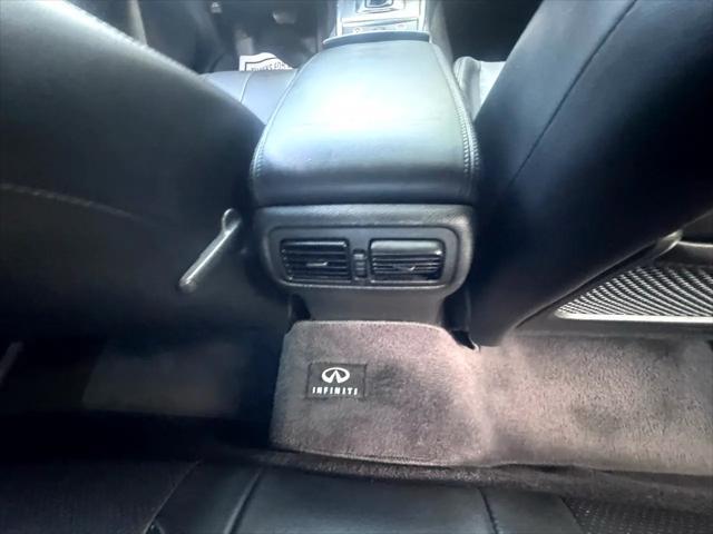 Photo of 2013 Black INFINITI G37x