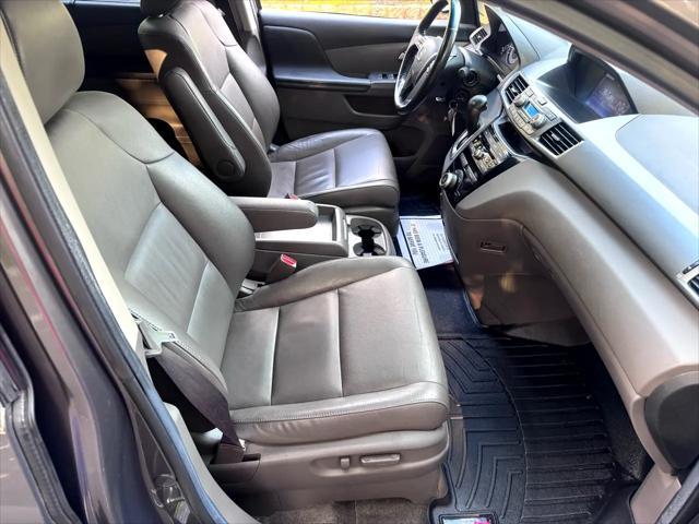 Photo of 2013 Gray Honda Odyssey