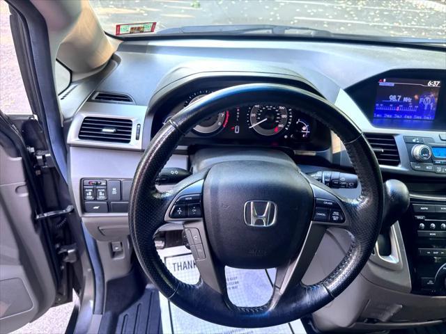 Photo of 2013 Gray Honda Odyssey