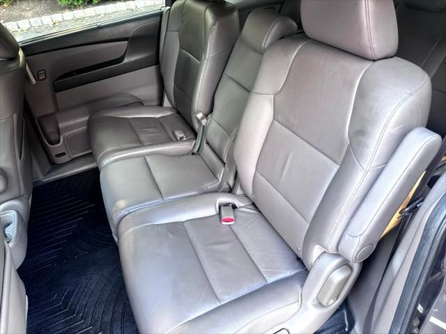 Photo of 2013 Gray Honda Odyssey