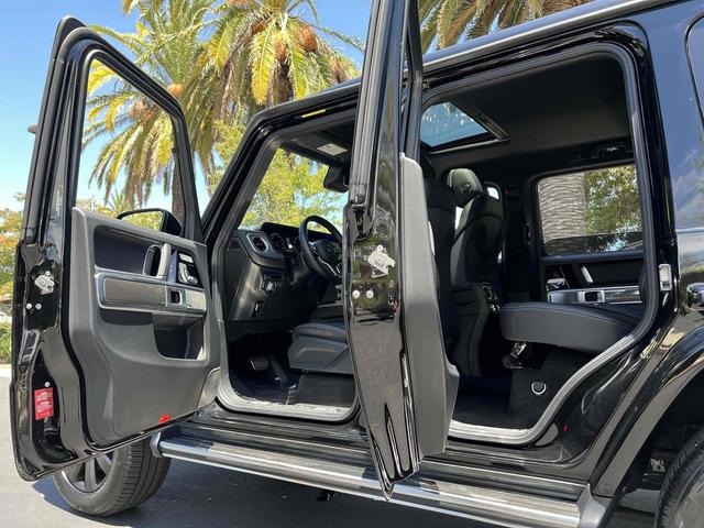Photo of 2023 Black Mercedes-Benz G-Class