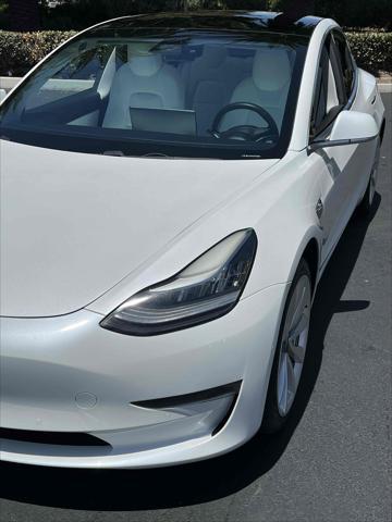 Photo of 2019 Pearl White Multi-Coat Tesla Model 3
