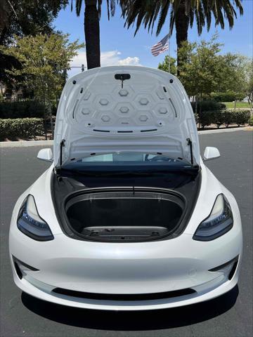 Photo of 2019 Pearl White Multi-Coat Tesla Model 3