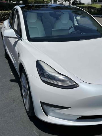 Photo of 2019 Pearl White Multi-Coat Tesla Model 3
