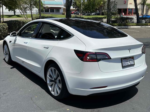 Photo of 2019 Pearl White Multi-Coat Tesla Model 3