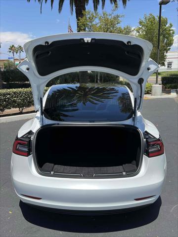 Photo of 2019 Pearl White Multi-Coat Tesla Model 3